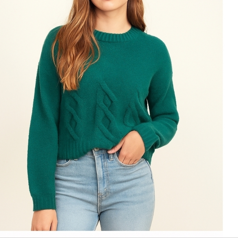 Hollister Forest green Cable Knit sweater, Size Small